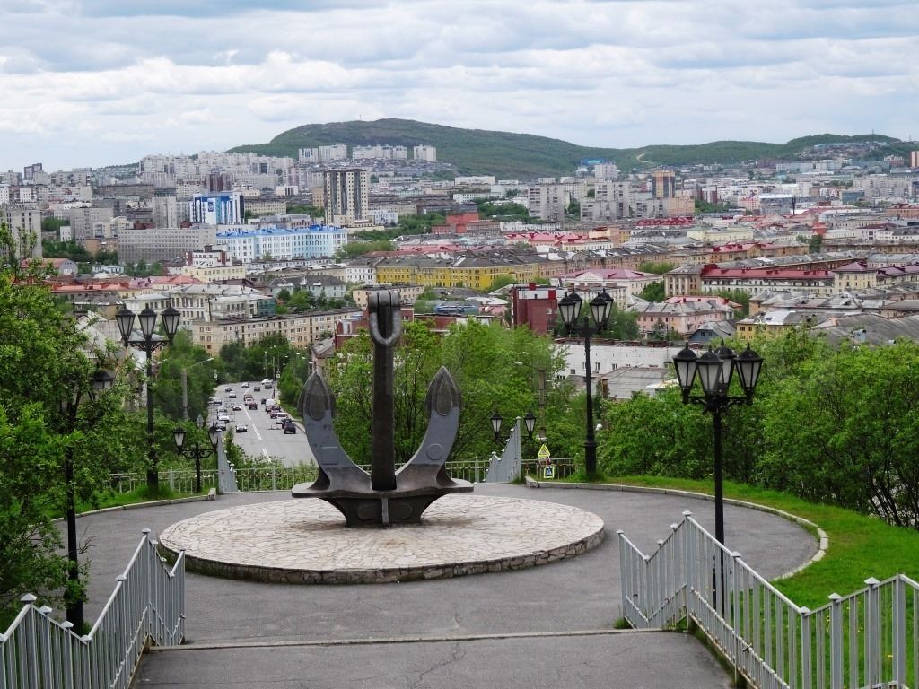 Фасад гостиницы Арктик-Сервис